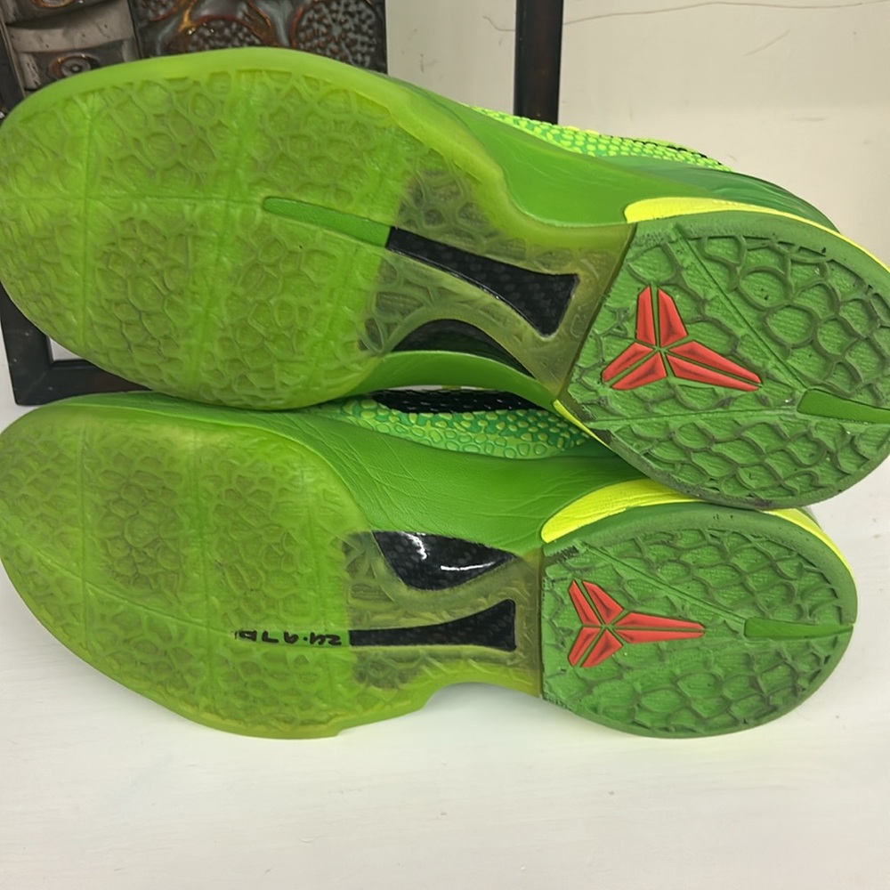 Nike Zoom Kobe 6 Protro "Grinch” - image 4